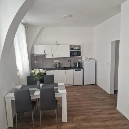 Apartman Anezka -1- Apartment Jicin Exterior photo